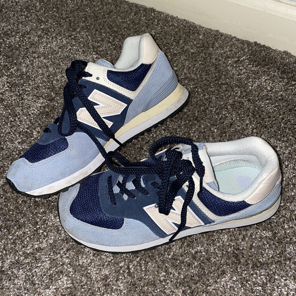 New Balance 574 Size US Women’s 8 / Navy Blue, baby blue, and cream color